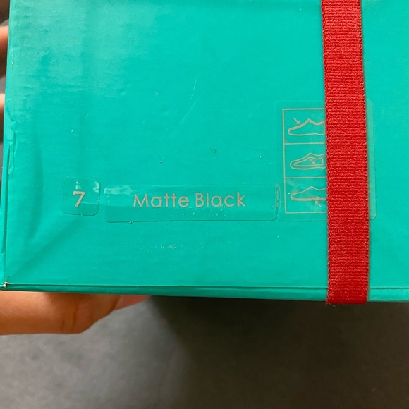 Tieks Matte Black Flats Size 7 NWT - Picture 10 of 11